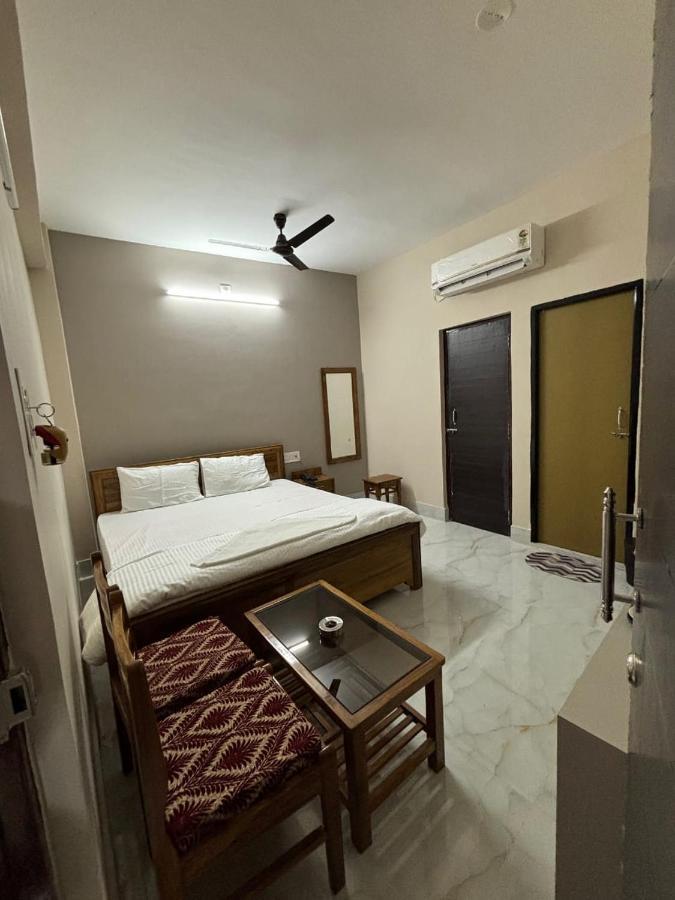 Ichhamati Hotel And Restaurant Hasnabad 外观 照片
