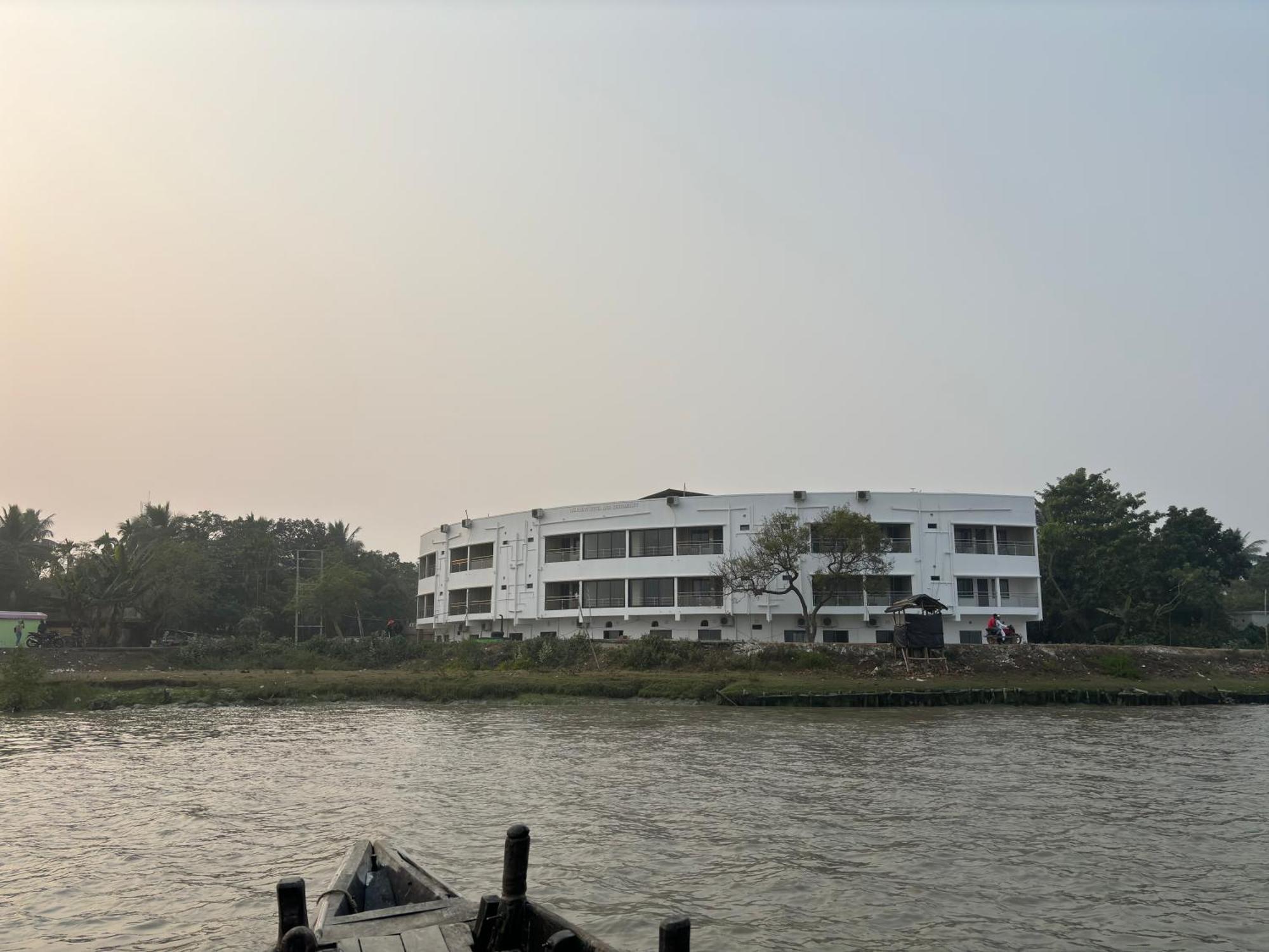 Ichhamati Hotel And Restaurant Hasnabad 外观 照片