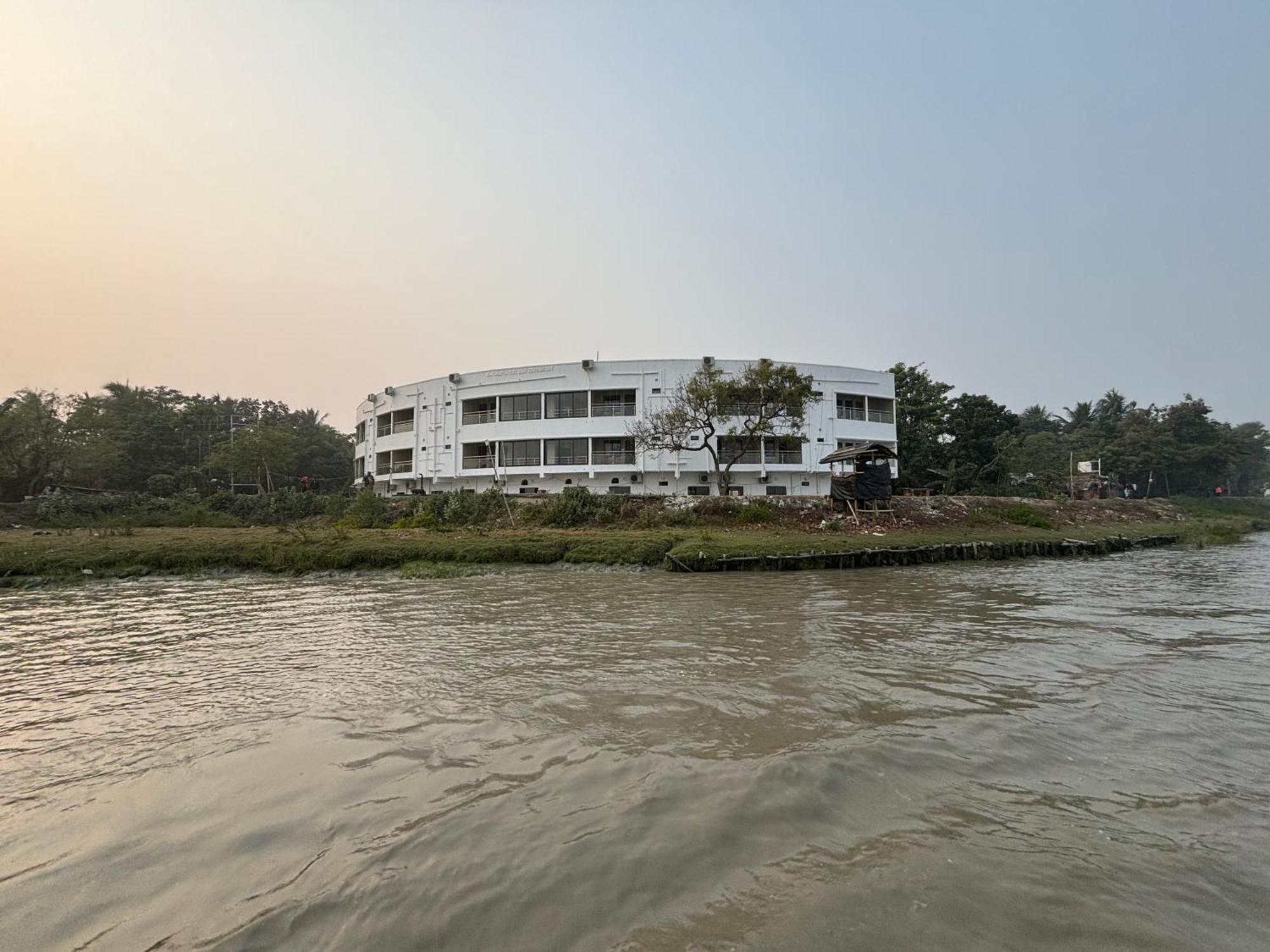 Ichhamati Hotel And Restaurant Hasnabad 外观 照片