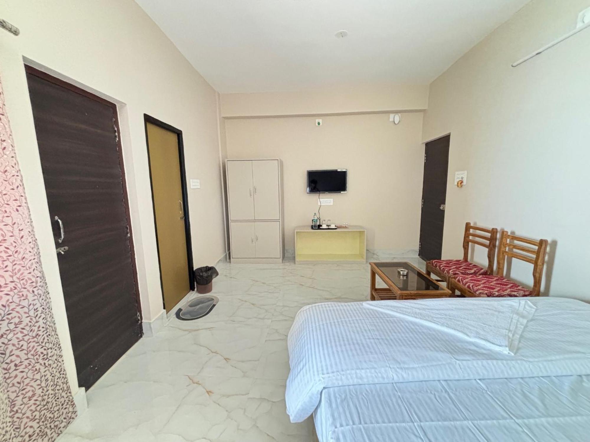 Ichhamati Hotel And Restaurant Hasnabad 外观 照片