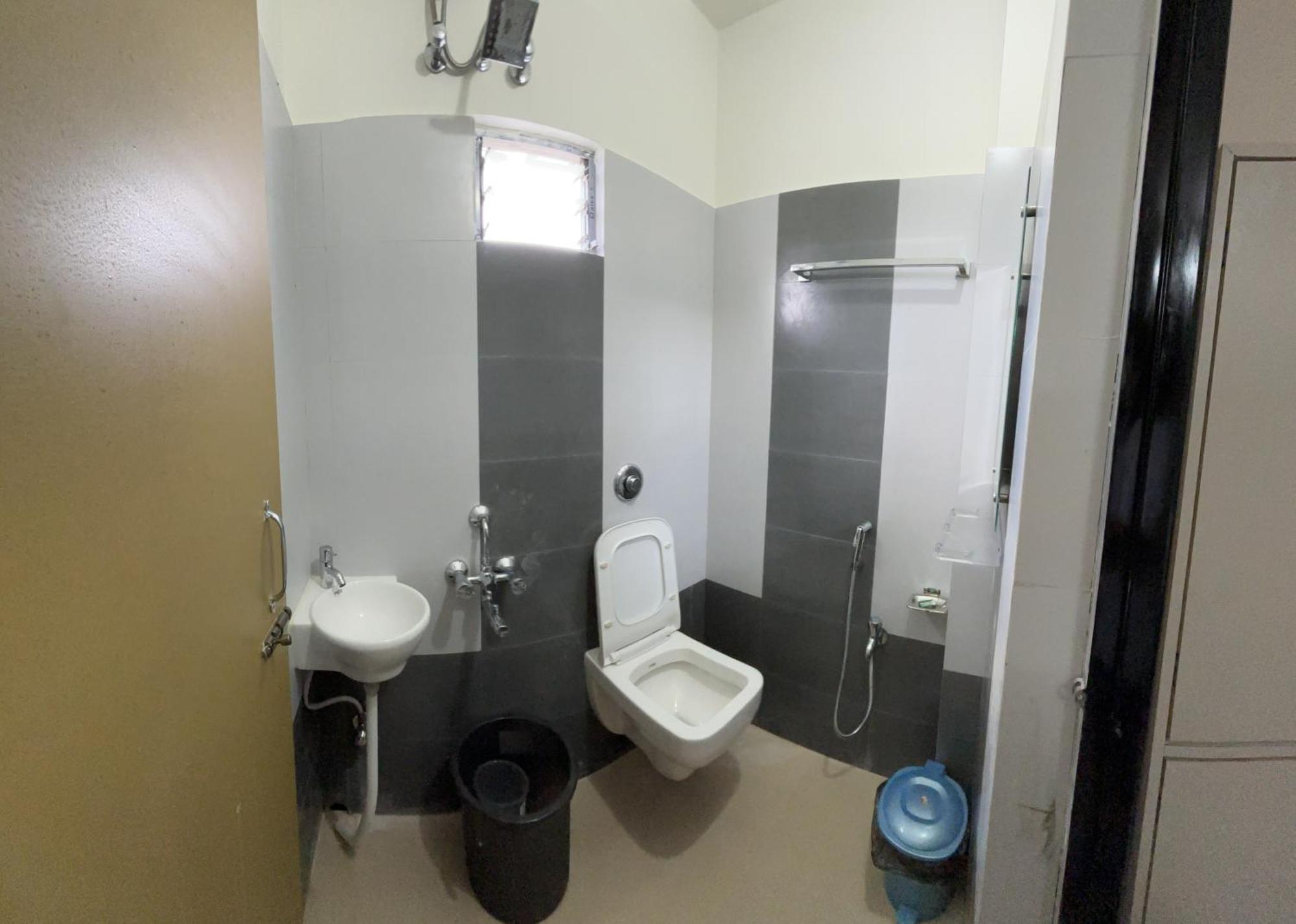 Ichhamati Hotel And Restaurant Hasnabad 外观 照片