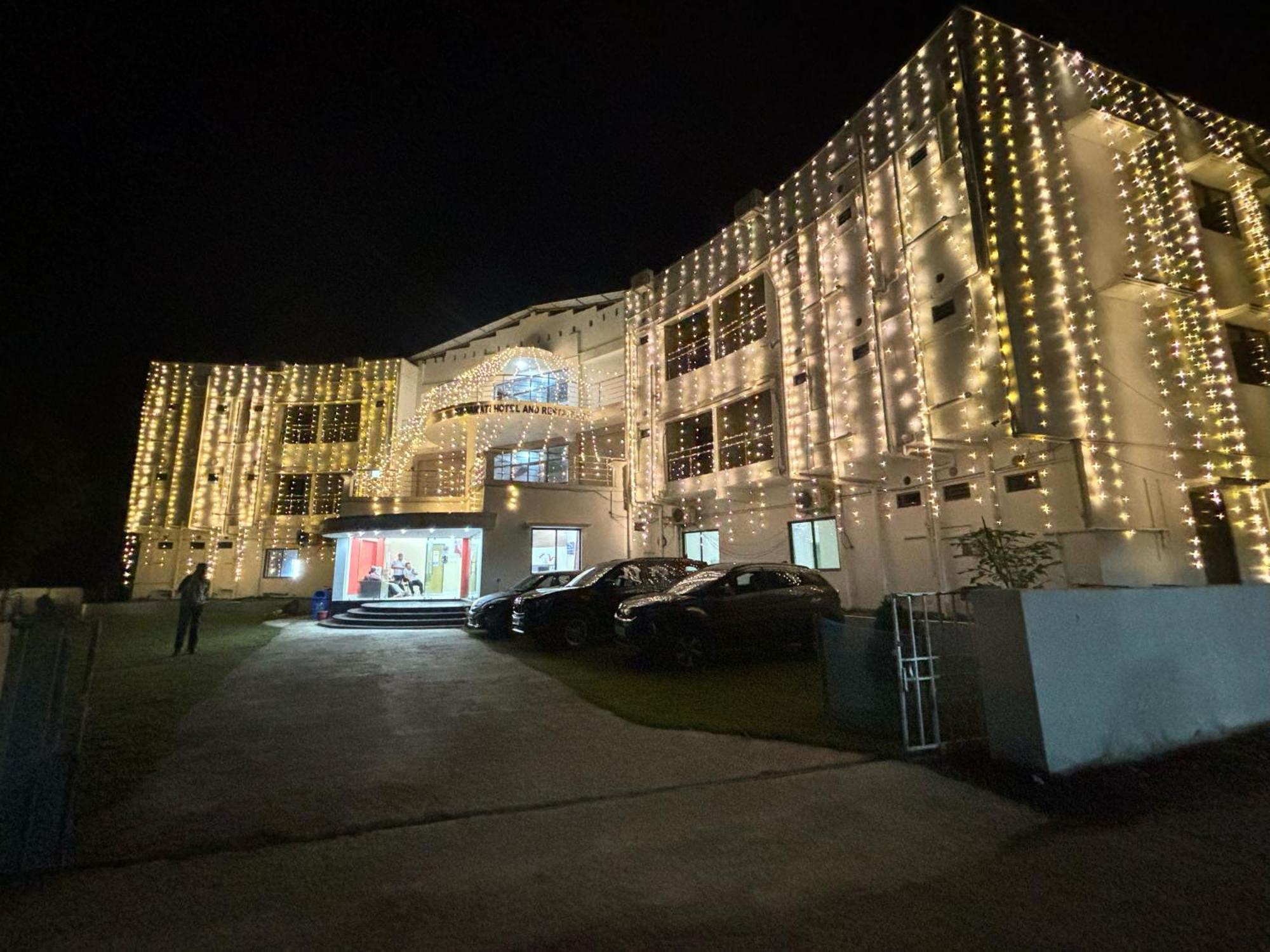 Ichhamati Hotel And Restaurant Hasnabad 外观 照片