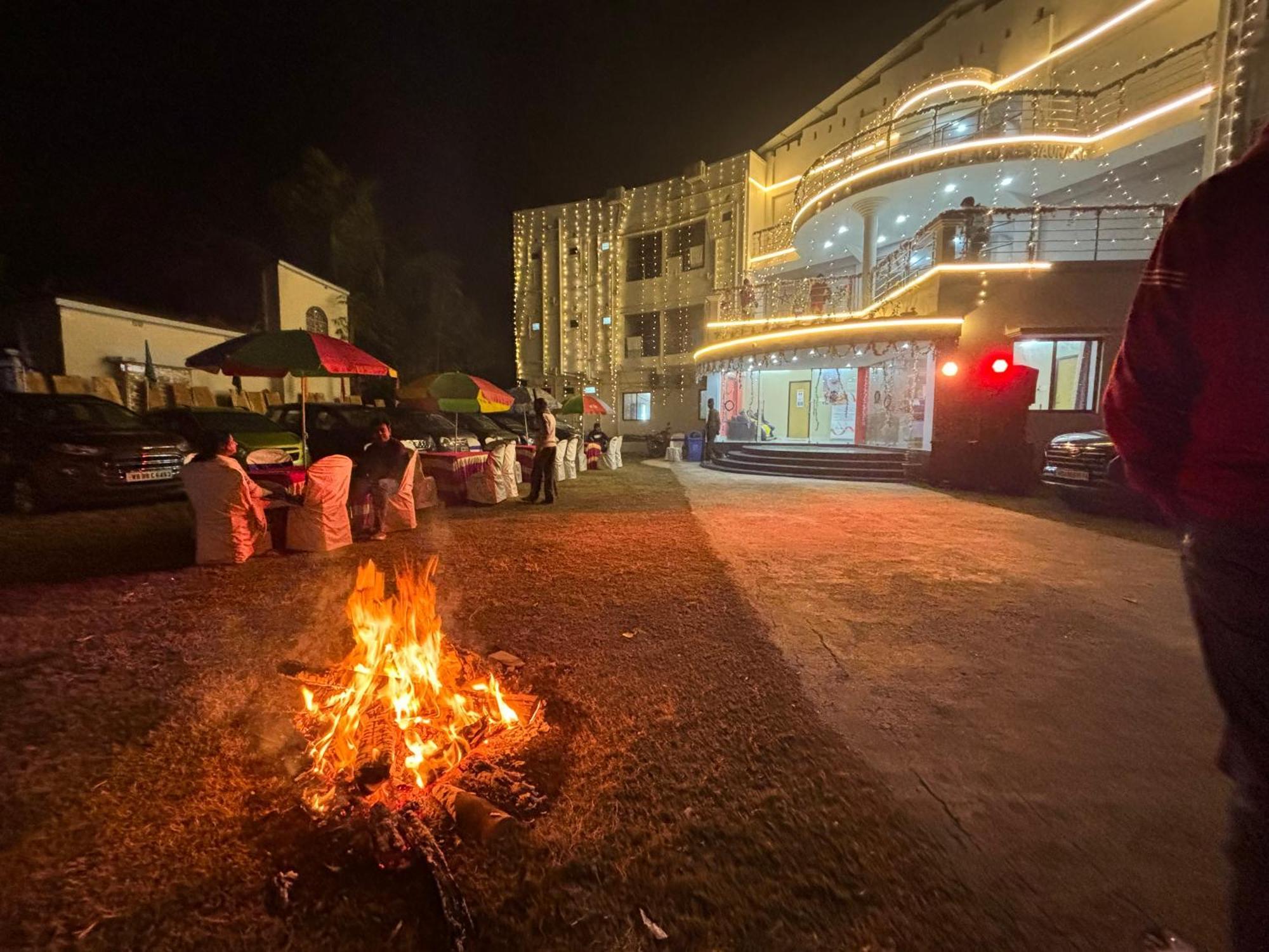 Ichhamati Hotel And Restaurant Hasnabad 外观 照片