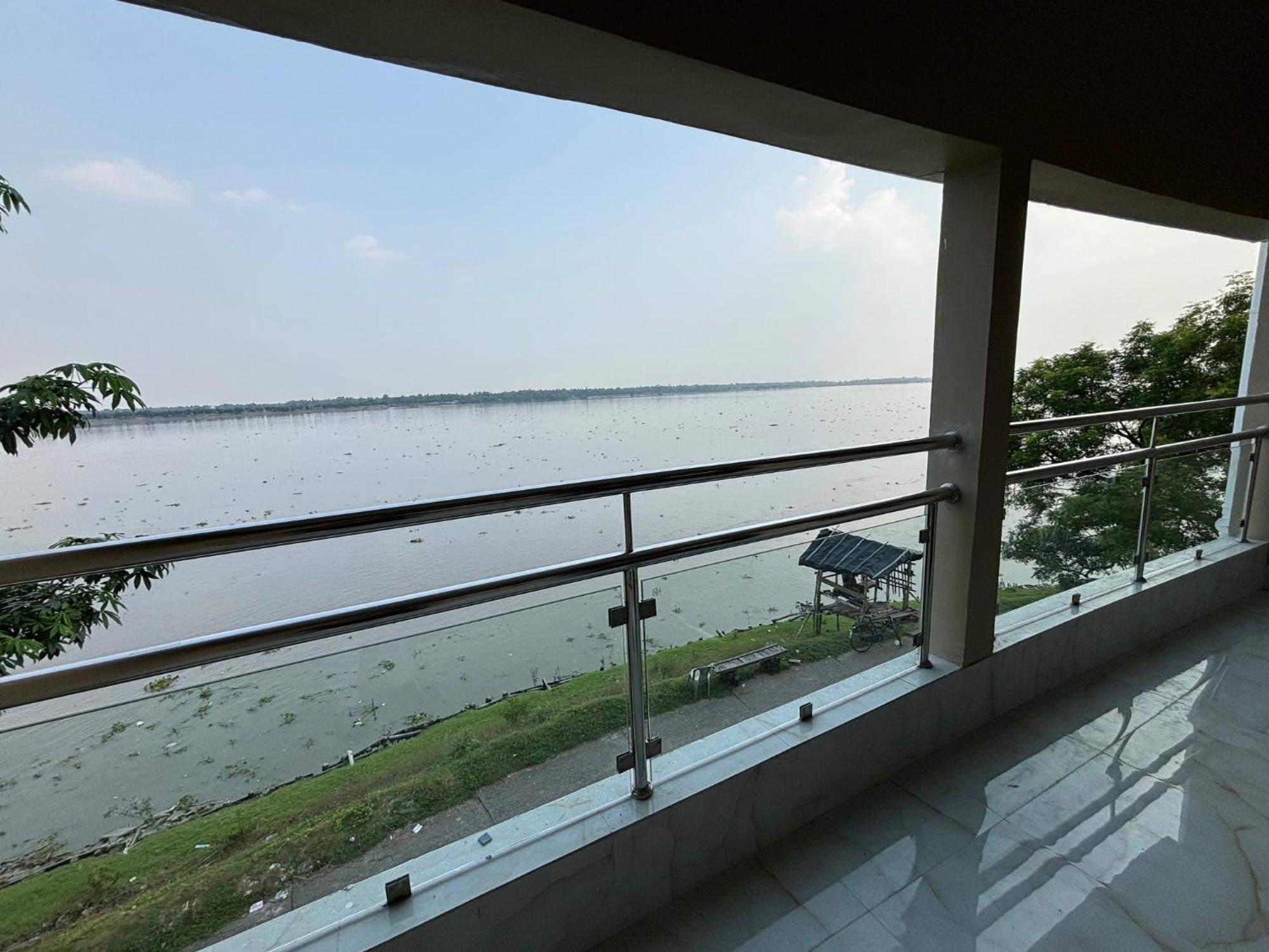 Ichhamati Hotel And Restaurant Hasnabad 外观 照片
