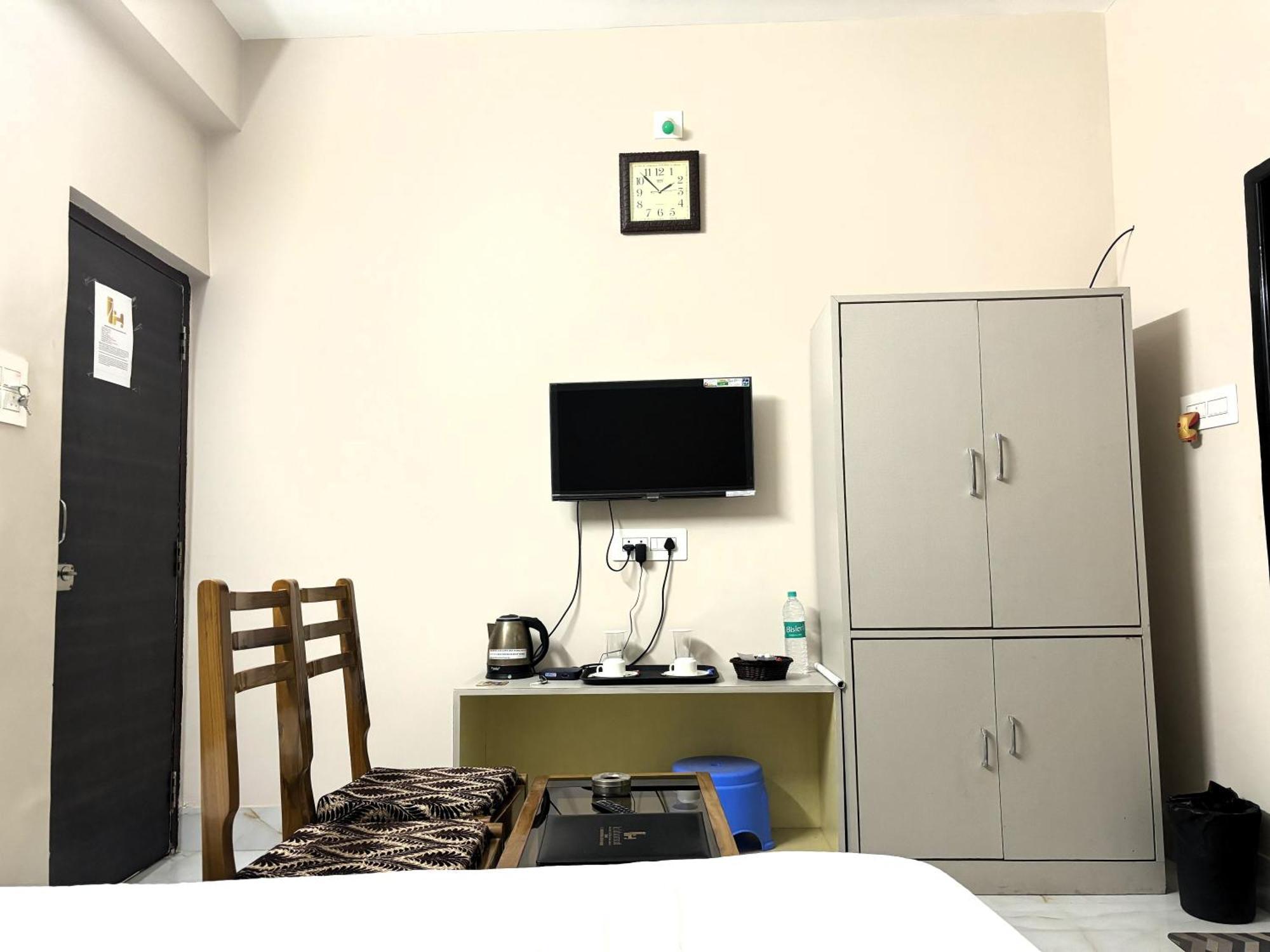 Ichhamati Hotel And Restaurant Hasnabad 外观 照片